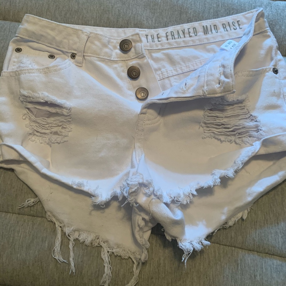 Cute denim shorts!